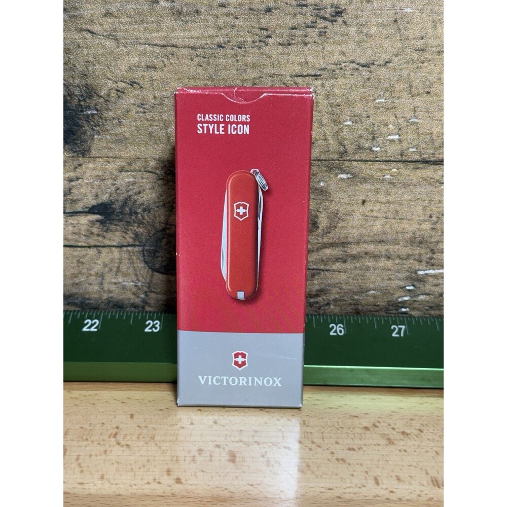 🔥NEW -Vtg in Box Victorinox Swiss Army Classic ICON Knife  RED